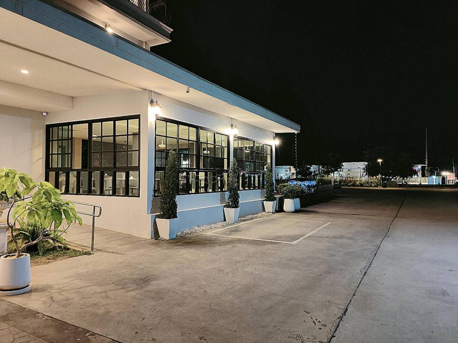 โคโค่ โฮเทล Koco Hotel Nakhonratchasima Dış mekan fotoğraf